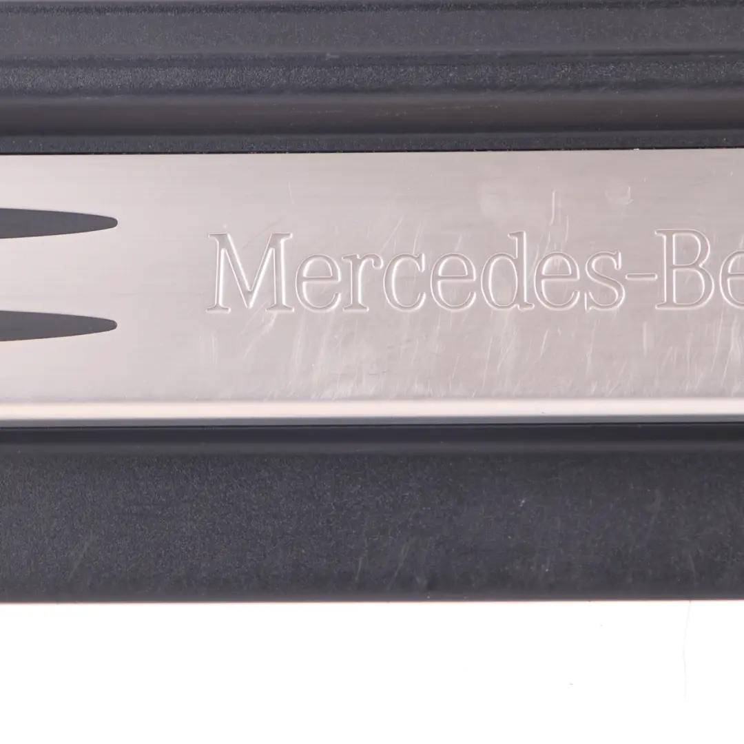 davanzale porta anteriore destro Piastra gradino d'ingresso per Mercedes SLK R171 con numero di parte A1716800235 Mercedes SLK R171 davanzale porta anteriore destro Piastra gradino d'ingresso - SKU A1716800235 - Numero di parte A1716800235