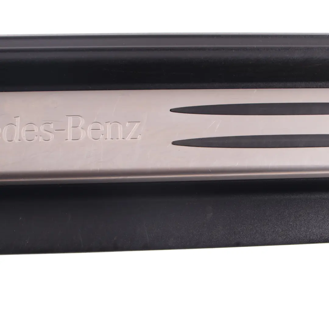 davanzale porta anteriore destro Piastra gradino d'ingresso per Mercedes SLK R171 con numero di parte A1716800235 Mercedes SLK R171 davanzale porta anteriore destro Piastra gradino d'ingresso - SKU A1716800235 - Numero di parte A1716800235