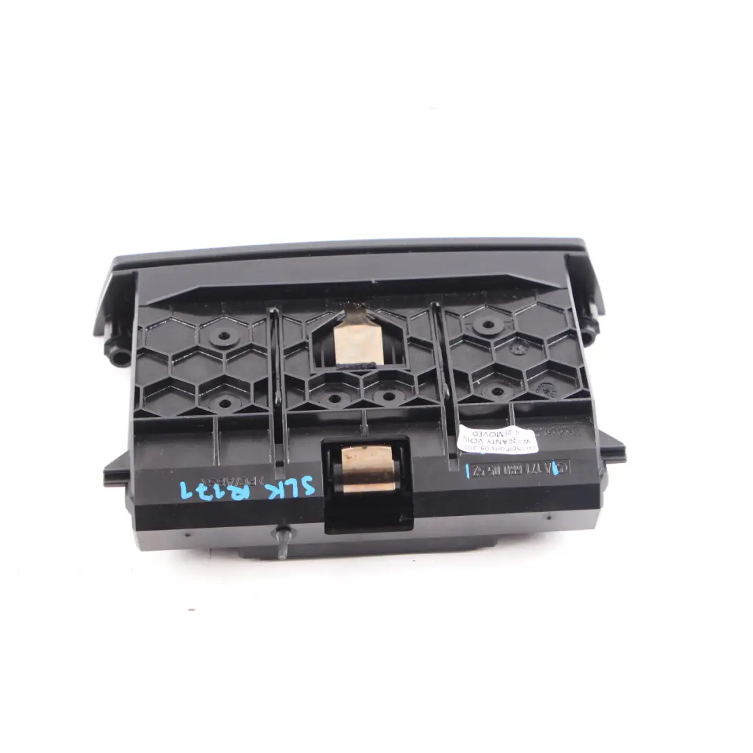 Mittelkonsole Ablage Aschenbecher Ablagefach Armaturenbrett für Mercedes SLK R171 mit Teilenummer A1716800552 Mercedes SLK R171 Mittelkonsole Ablage Aschenbecher Ablagefach Armaturenbrett - SKU A1716800552 - Teilenummer A1716800552