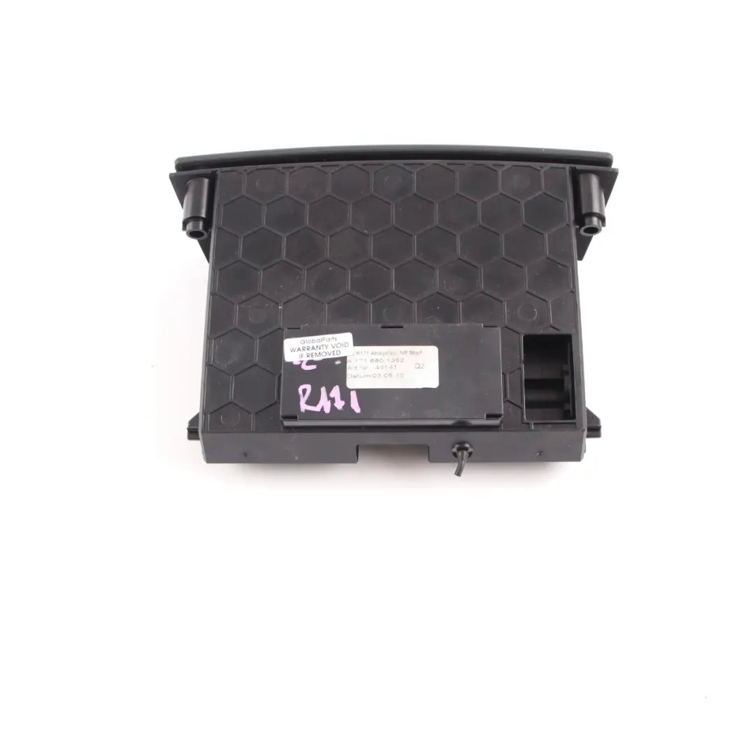 Console centrale Plateau de rangement Noir pour Mercedes SLK R171 à propos du numéro de pièce A1716801252 Mercedes SLK R171 Console centrale Plateau de rangement Noir - SKU A1716801252 - Numéro de pièce A1716801252