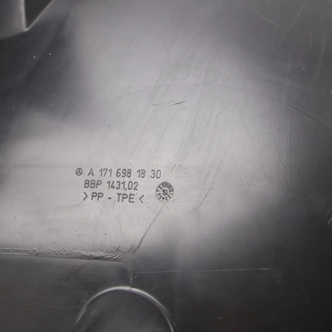 Nadkole Przód Prawe Tył do Mercedes R171 o numerze A1716981830 Mercedes R171 Nadkole Przód Prawe Tył - SKU A1716981830 - Numer Części A1716981830