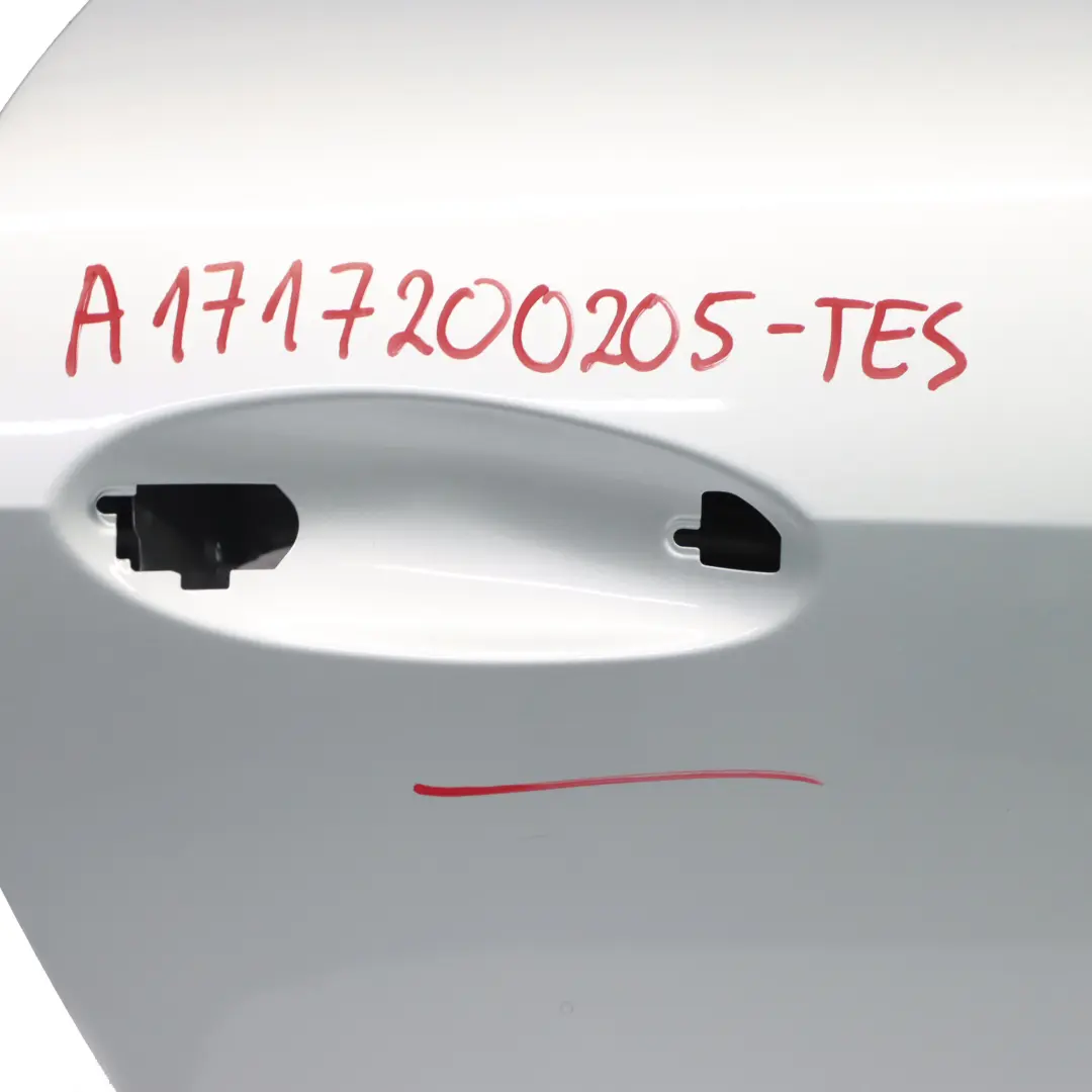 Puerta Delantera Derecha Tellurium Silver Metallic - 762 para Mercedes SLK R171 con número de pieza A1717200205 Mercedes SLK R171 Puerta Delantera Derecha Tellurium Silver Metallic - 762 - SKU A1717200205-TES - Número de pieza A1717200205