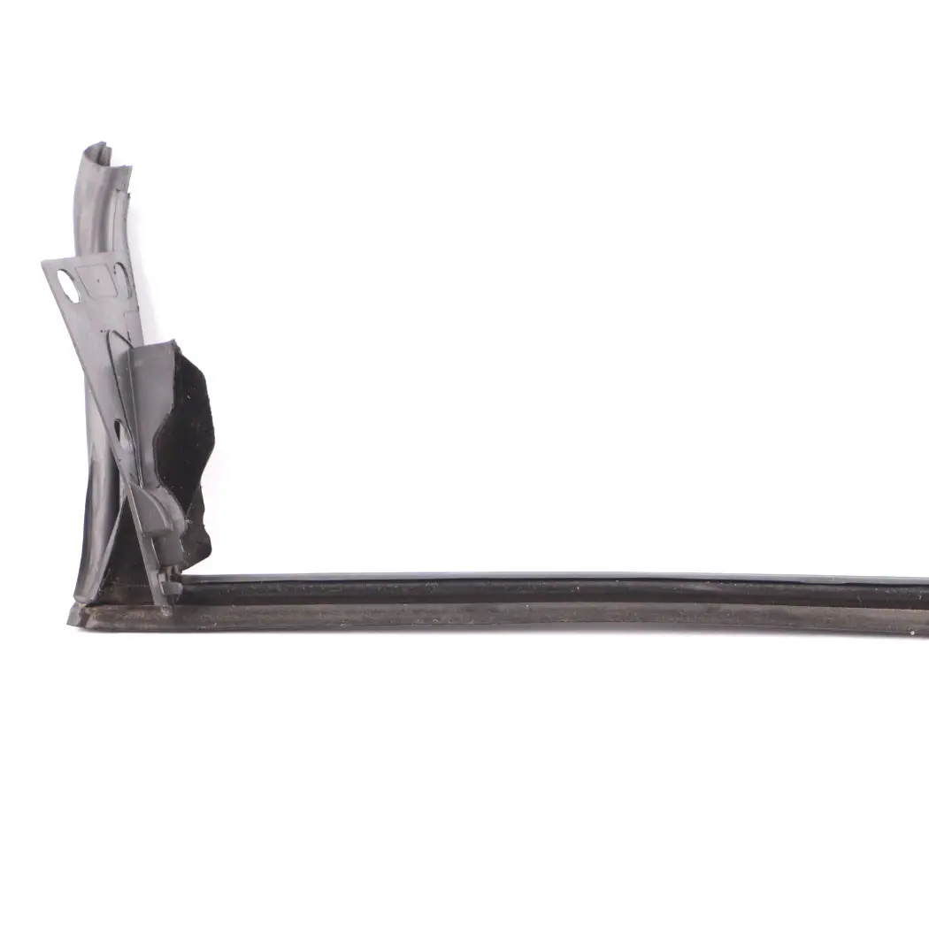 Fensterdichtung Vorne Rechts Türdichtung für Mercedes SLK R171 mit Teilenummer A1717200224 Mercedes SLK R171 Fensterdichtung Vorne Rechts Türdichtung - SKU A1717200224 - Teilenummer A1717200224