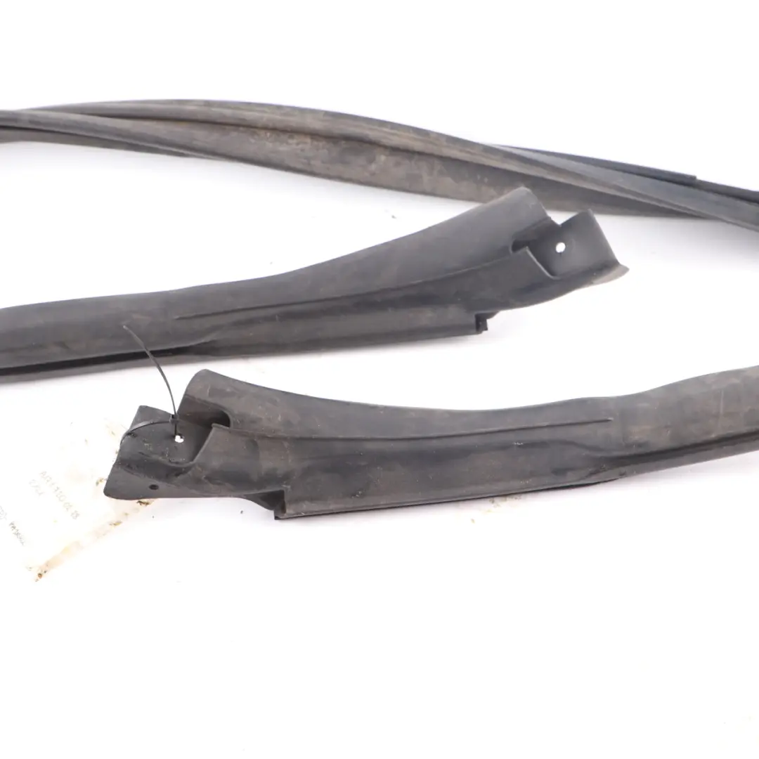 Guarnizione Parabrezza A Pilastro Guarnizione Tenuta per Mercedes R171 con numero di parte A1717200178 Mercedes R171 Guarnizione Parabrezza A Pilastro Guarnizione Tenuta - SKU A1717200278 - Numero di parte A1717200178