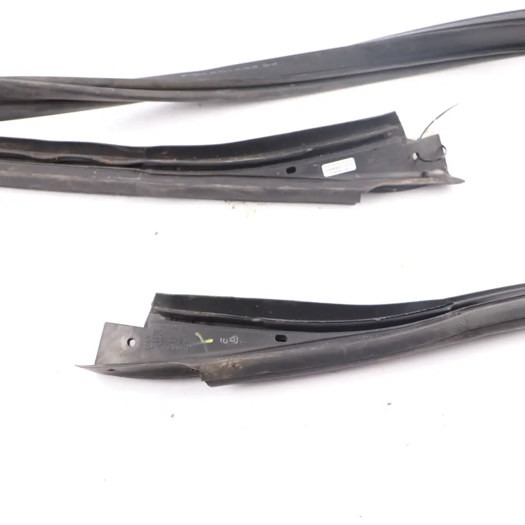 Guarnizione Parabrezza A Pilastro Guarnizione Tenuta per Mercedes R171 con numero di parte A1717200178 Mercedes R171 Guarnizione Parabrezza A Pilastro Guarnizione Tenuta - SKU A1717200278 - Numero di parte A1717200178