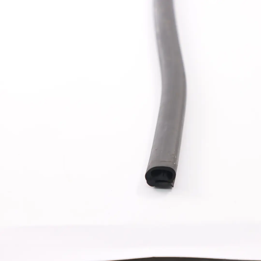 Guarnizione porta anteriore sinistra di porta per Mercedes SLK R171 con numero di parte A1717200354 Mercedes SLK R171 Guarnizione porta anteriore sinistra di porta - SKU A1717200354 - Numero di parte A1717200354