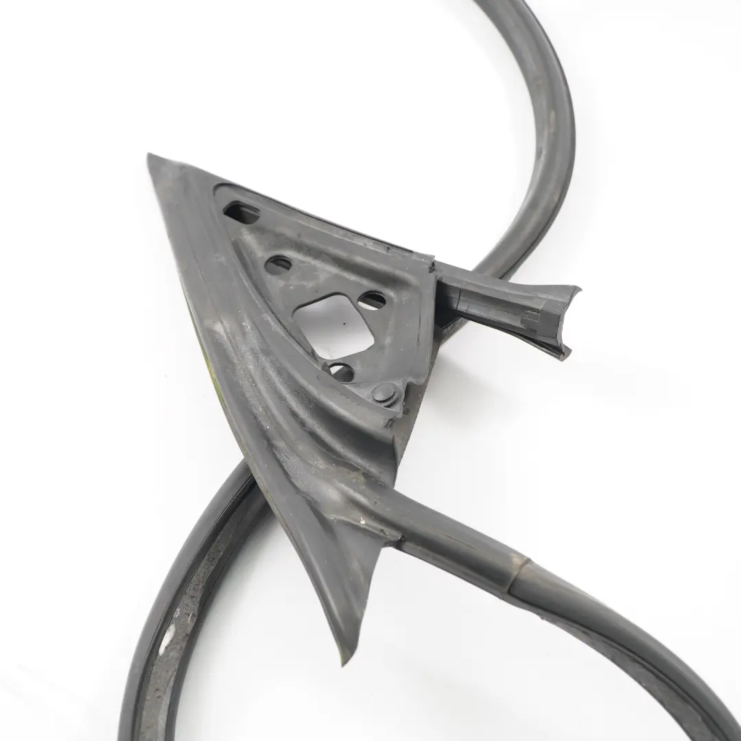 Dichtung Mercedes R171 Roadster Fronttüren Rechts Dichtung für mit Teilenummer A1717200454 Dichtung Mercedes R171 Roadster Fronttüren Rechts Dichtung - SKU A1717200454 - Teilenummer A1717200454