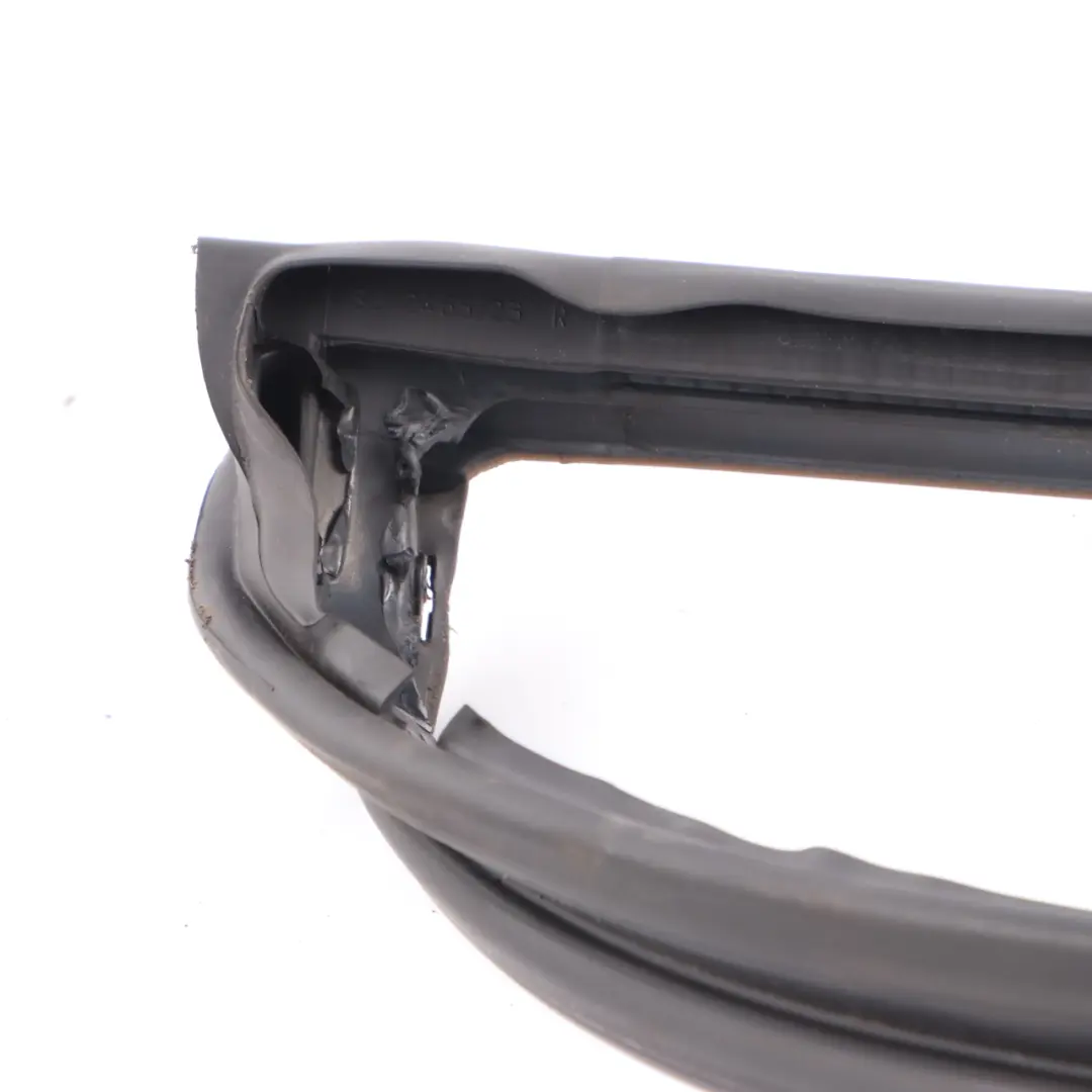 Mercedes SLK R171 Wind Schutz Scheibe Dichtung Gummi A1717200178 - SKU A1717200578 - Teilenummer A1717200578