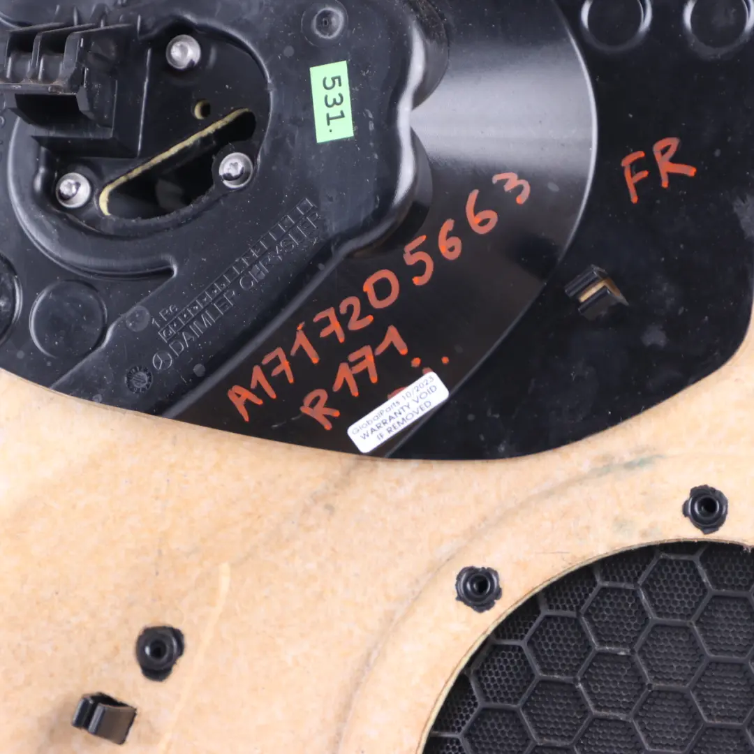 Boczek Tapicerka Panel Drzwi Prawy Przód Skóra Czarna do Mercedes SLK R171 o numerze A1717205663 Mercedes SLK R171 Boczek Tapicerka Panel Drzwi Prawy Przód Skóra Czarna - SKU A1717205663 - Numer Części A1717205663