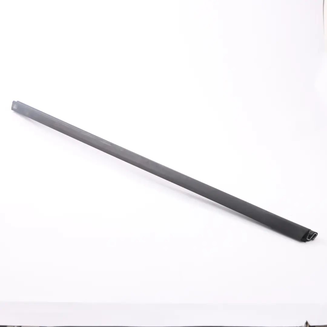 Listwa Uszczelka Szyby Drzwi Przód Lewy do Mercedes SLK R171 o numerze A1717250165 Mercedes SLK R171 Listwa Uszczelka Szyby Drzwi Przód Lewy - SKU A1717250165 - Numer Części A1717250165