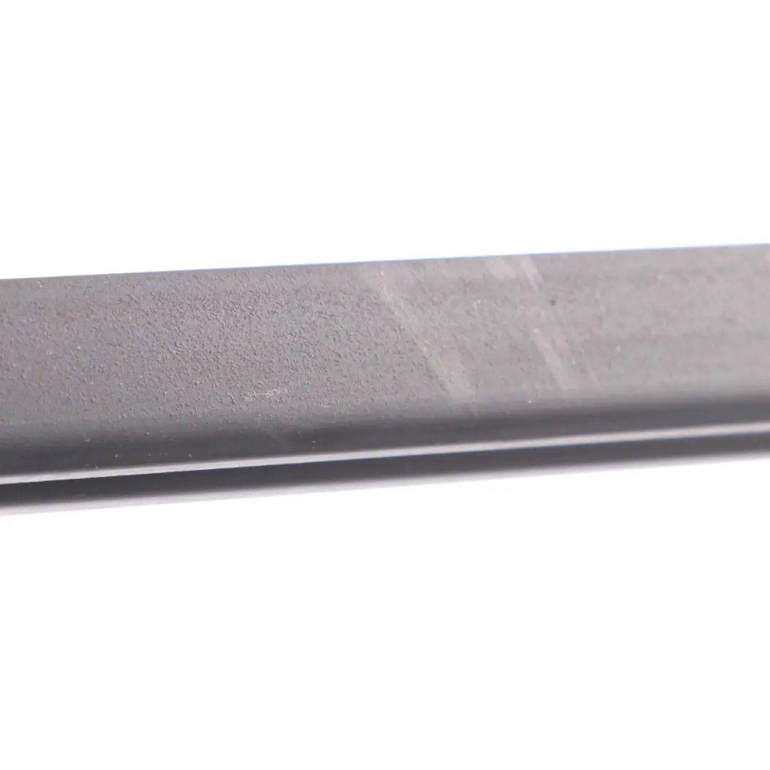 Fenêtre de porte avant droite Joint de cadre de guidage pour Mercedes SLK R171 à propos du numéro de pièce A1717250265 Mercedes SLK R171 Fenêtre de porte avant droite Joint de cadre de guidage - SKU A1717250265 - Numéro de pièce A1717250265