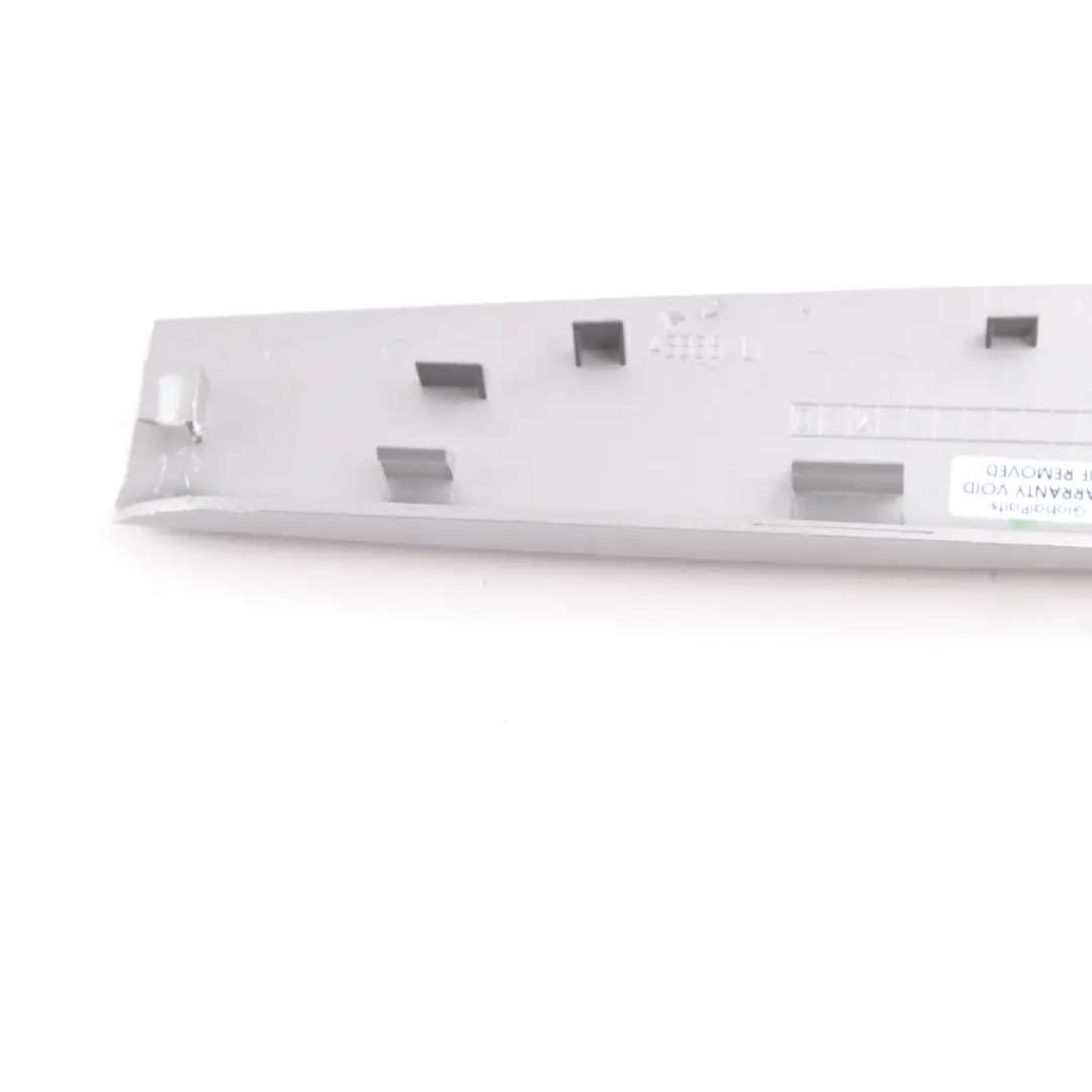 Scheda Porta Striscia Rivestimento Anteriore Sinistro per Mercedes SLK R171 con numero di parte A1717270588 Mercedes SLK R171 Scheda Porta Striscia Rivestimento Anteriore Sinistro - SKU A1717270588 - Numero di parte A1717270588