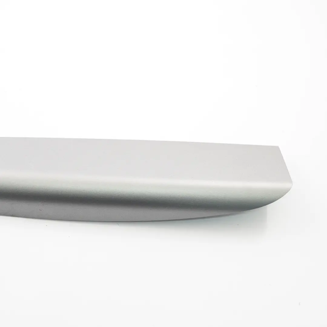 Embellecedor Puerta Delantera Derecha Tapa Plata para Mercedes SLK R171 con número de pieza A1717270688 Mercedes SLK R171 Embellecedor Puerta Delantera Derecha Tapa Plata - SKU A1717270688 - Número de pieza A1717270688