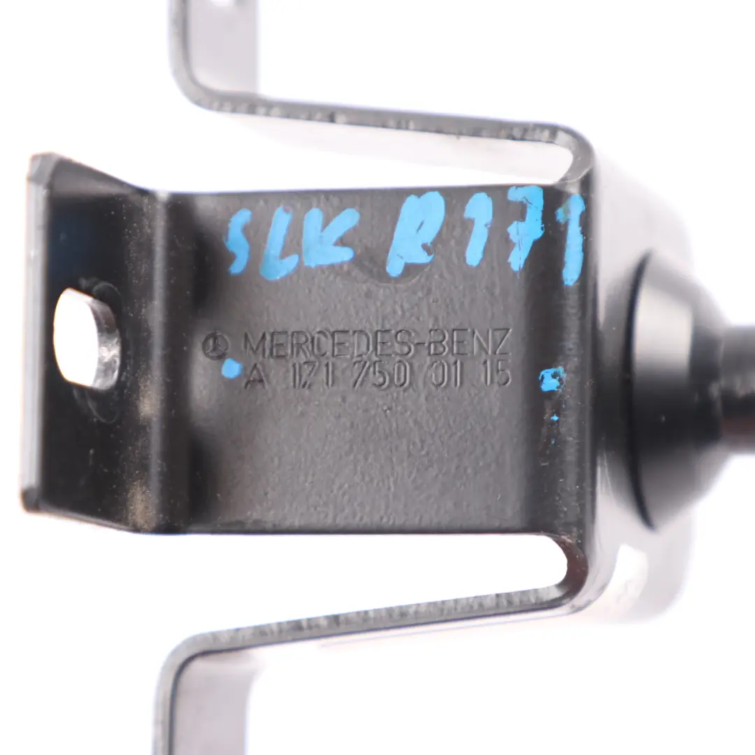 Support de fixation de charnière de hayon de coffre arrière pour Mercedes SLK R171 à propos du numéro de pièce A1717500115 Mercedes SLK R171 Support de fixation de charnière de hayon de coffre arrière - SKU A1717500115 - Numéro de pièce A1717500115