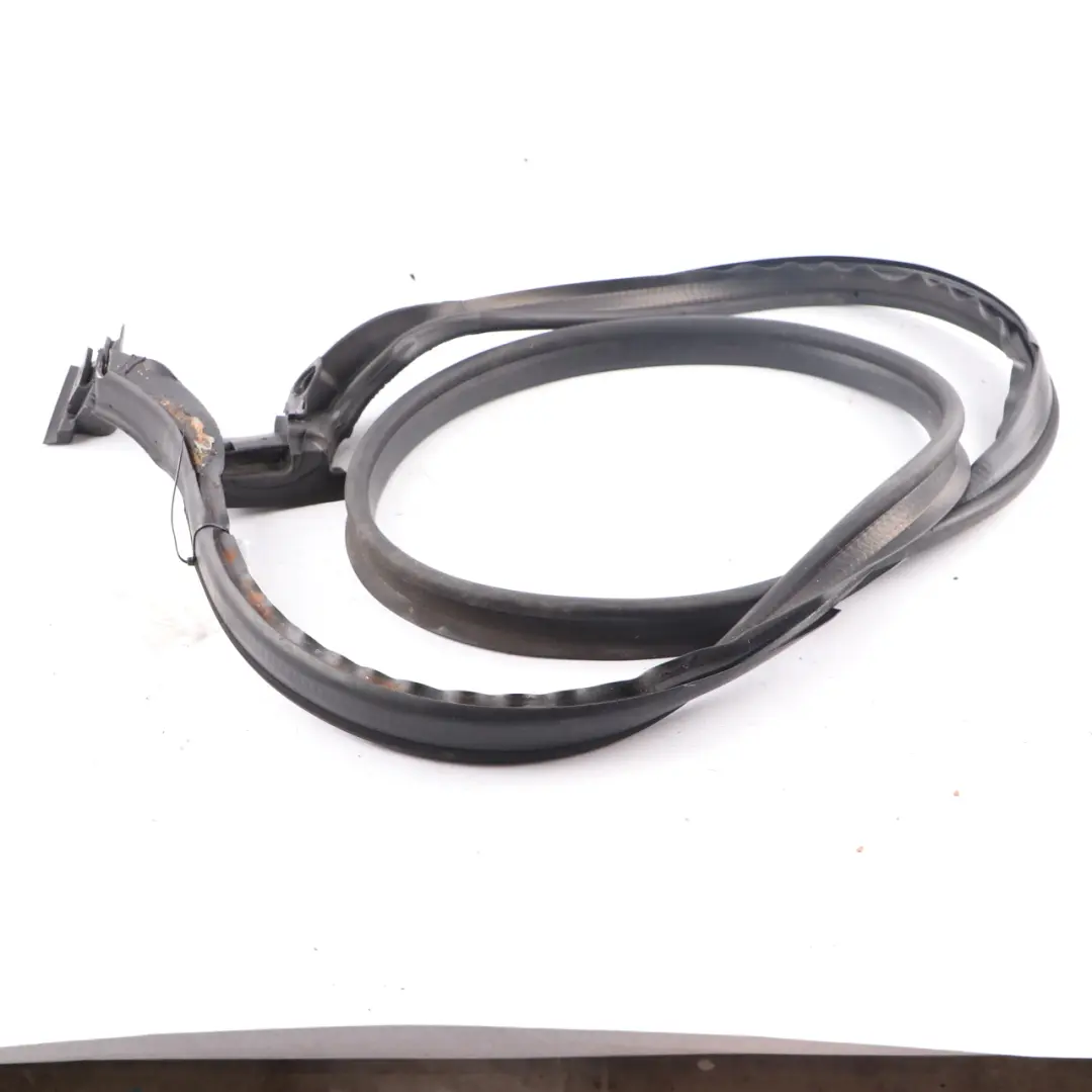 Mercedes SLK R171 Uszczelka Klapy Bagażnika - SKU A1717500098 - Numer Części A1717500098