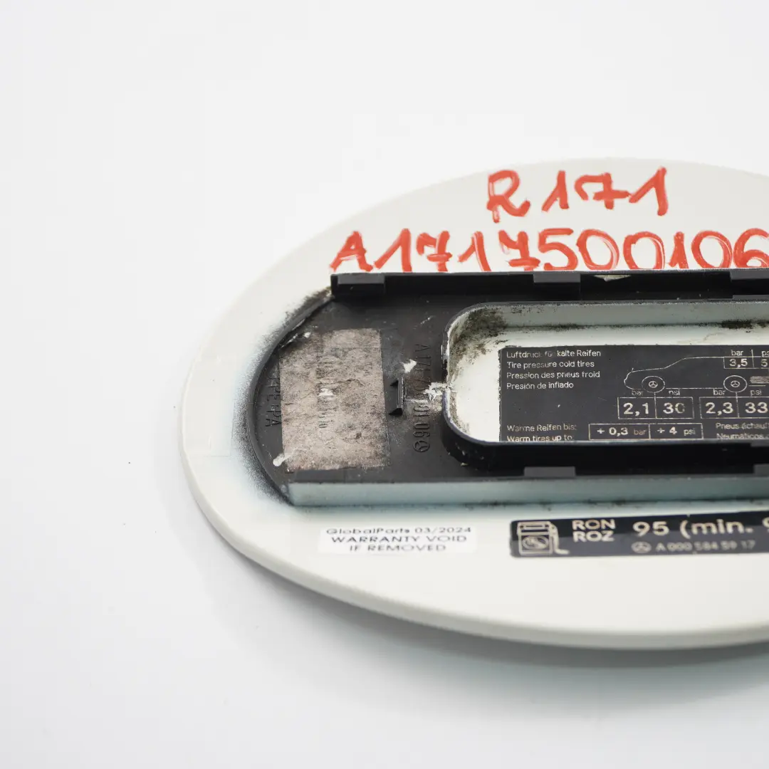 Tapón de la tapa depósito de combustible Blanco Calcita - 650 para Mercedes SLK R171 con número de pieza A1717500106 Mercedes SLK R171 Tapón de la tapa depósito de combustible Blanco Calcita - 650 - SKU A1717500106-CW - Número de pieza A1717500106