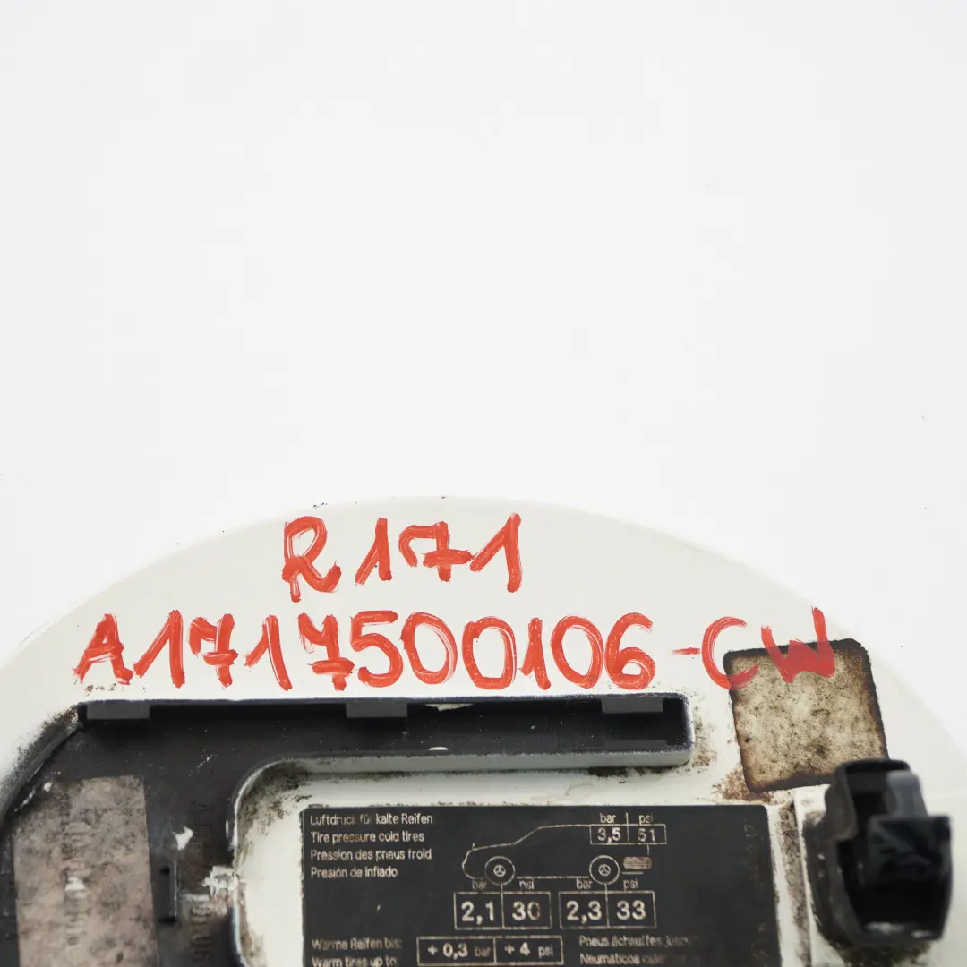 Coperchio tappo serbatoio carburante bianco calcite - 650 per Mercedes SLK R171 con numero di parte A1717500106 Mercedes SLK R171 Coperchio tappo serbatoio carburante bianco calcite - 650 - SKU A1717500106-CW - Numero di parte A1717500106