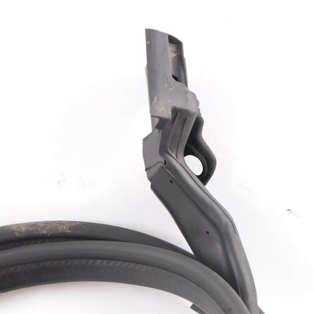 Couvercle coffre hayon joint d'étanchéité caoutchouc pour Mercedes R171 à propos du numéro de pièce A1717500198 Mercedes R171 Couvercle coffre hayon joint d'étanchéité caoutchouc - SKU A1717500198 - Numéro de pièce A1717500198