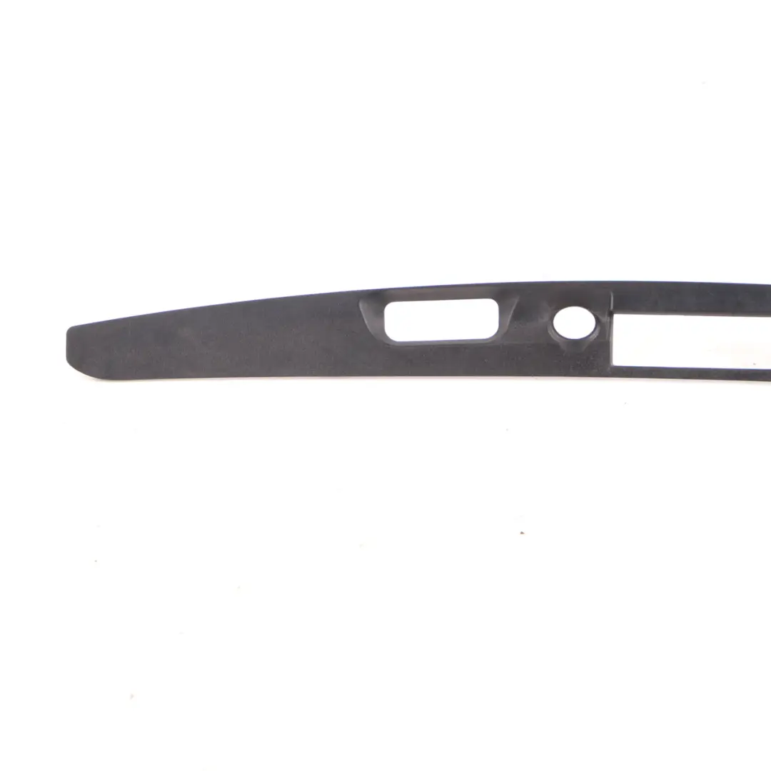 Stamm Nummer Nummernschild Trim Panel Hinten für Mercedes SLK R171 mit Teilenummer A1717500237 Mercedes SLK R171 Stamm Nummer Nummernschild Trim Panel Hinten - SKU A1717500237 - Teilenummer A1717500237