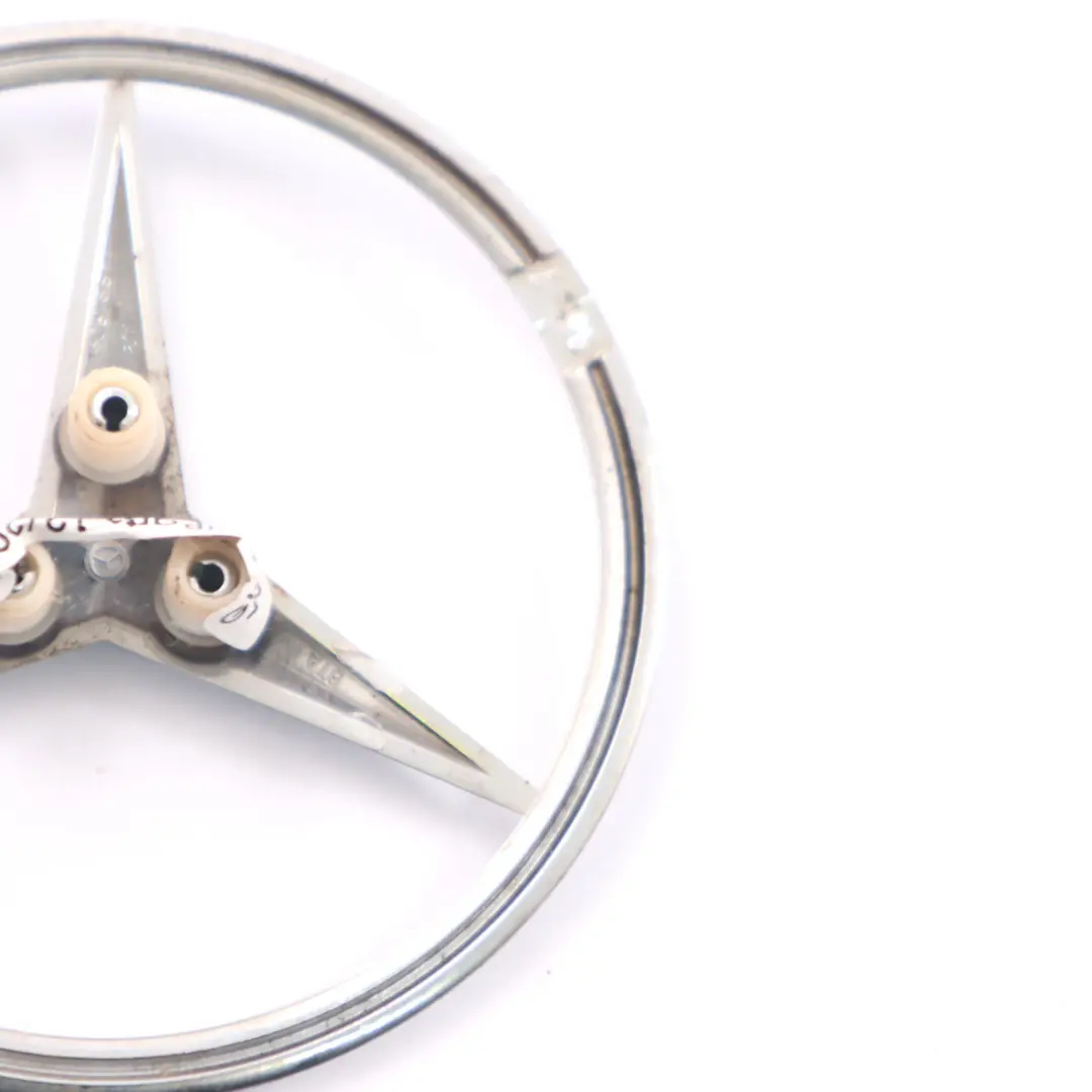 Emblema del bagagliaio Coperchio del portellone posteriore Logo per Mercedes R171 con numero di parte A1717580058 Mercedes R171 Emblema del bagagliaio Coperchio del portellone posteriore Logo - SKU A1717580058 - Numero di parte A1717580058