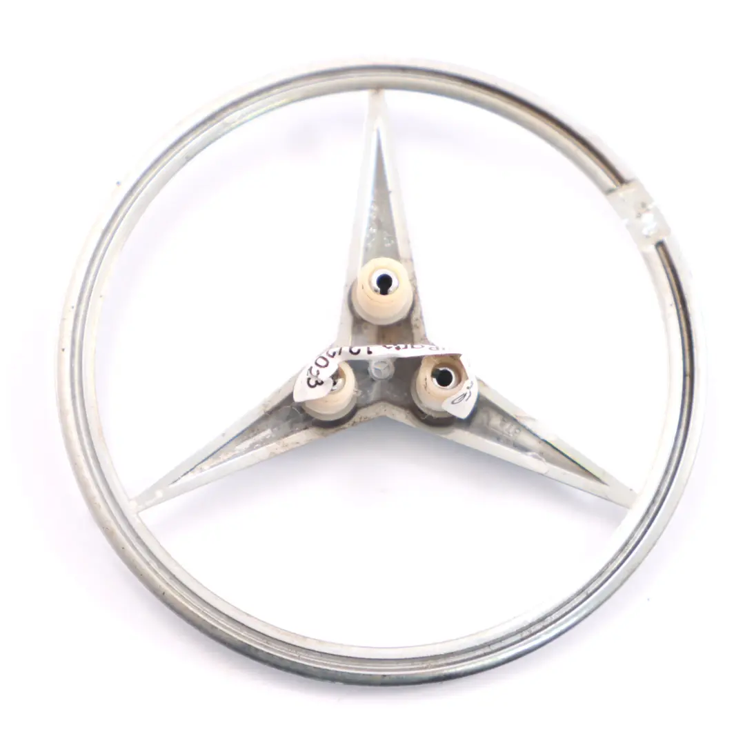 Emblema del bagagliaio Coperchio del portellone posteriore Logo per Mercedes R171 con numero di parte A1717580058 Mercedes R171 Emblema del bagagliaio Coperchio del portellone posteriore Logo - SKU A1717580058 - Numero di parte A1717580058