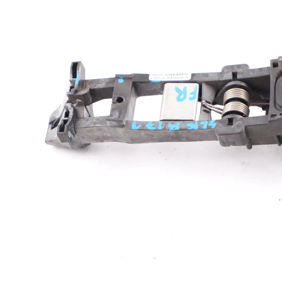 Poignée Porte Base Avant Droite Support Extérieur pour Mercedes SLK R171 à propos du numéro de pièce A1717600234 Mercedes SLK R171 Poignée Porte Base Avant Droite Support Extérieur - SKU A1717600234 - Numéro de pièce A1717600234