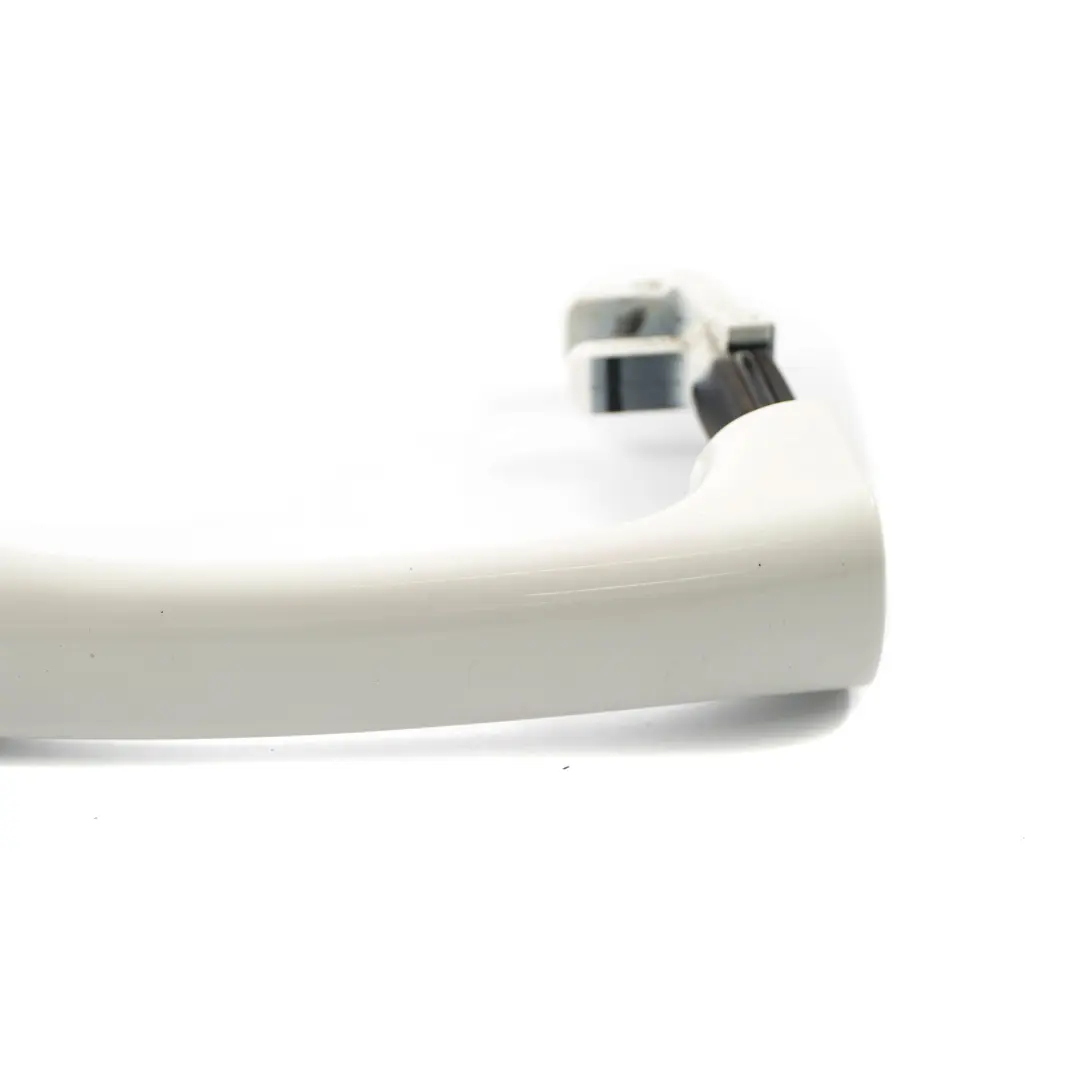 Maniglia Porta Anteriore Sinistra Esterna Bianco Calcite - 650 per Mercedes SLK R171 con numero di parte A1717600370 Mercedes SLK R171 Maniglia Porta Anteriore Sinistra Esterna Bianco Calcite - 650 - SKU A1717600370-CW - Numero di parte A1717600370