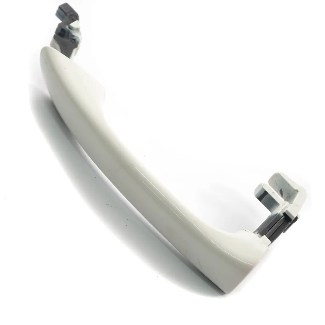 Poignée de porte avant droite Calcite Blanc - 650 pour Mercedes SLK R171 à propos du numéro de pièce A1717600470 Mercedes SLK R171 Poignée de porte avant droite Calcite Blanc - 650 - SKU A1717600470-CW - Numéro de pièce A1717600470