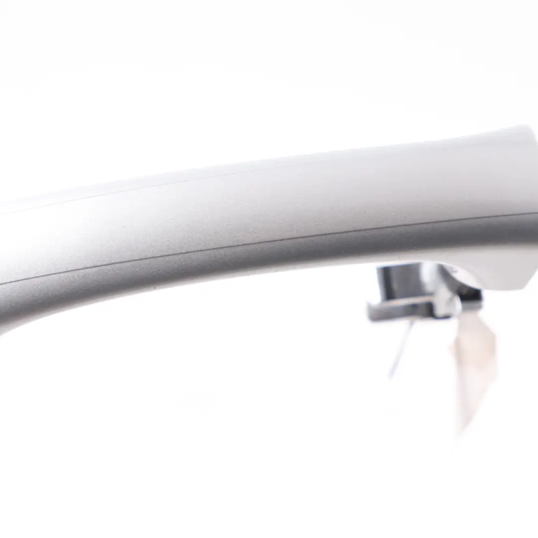 Asidero Puerta Delantera Derecha Iridium Silver Metallic - 775 para Mercedes SLK R171 con número de pieza A1717600470 Mercedes SLK R171 Asidero Puerta Delantera Derecha Iridium Silver Metallic - 775 - SKU A1717600470-IRS - Número de pieza A1717600470