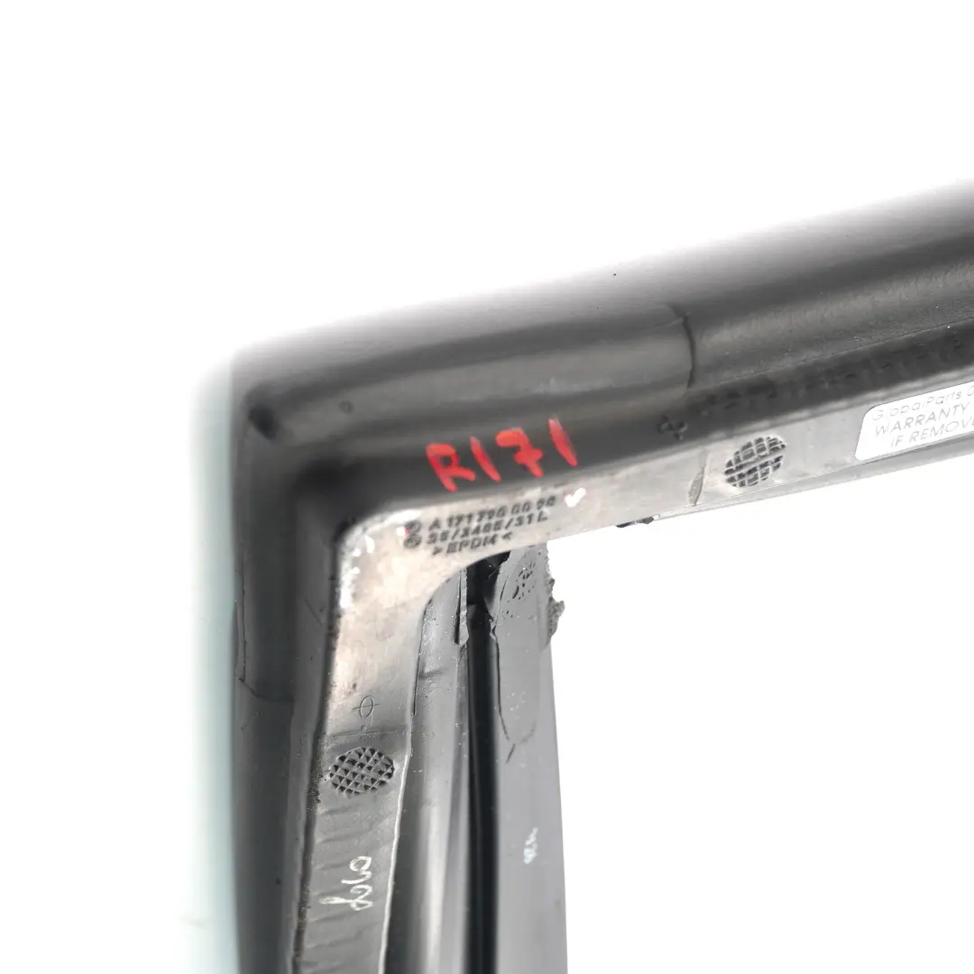 Ventana trasera de sellado superior del sello goma para Mercedes SLK R171 con número de pieza A1717900098 Mercedes SLK R171 Ventana trasera de sellado superior del sello goma - SKU A1717900098 - Número de pieza A1717900098