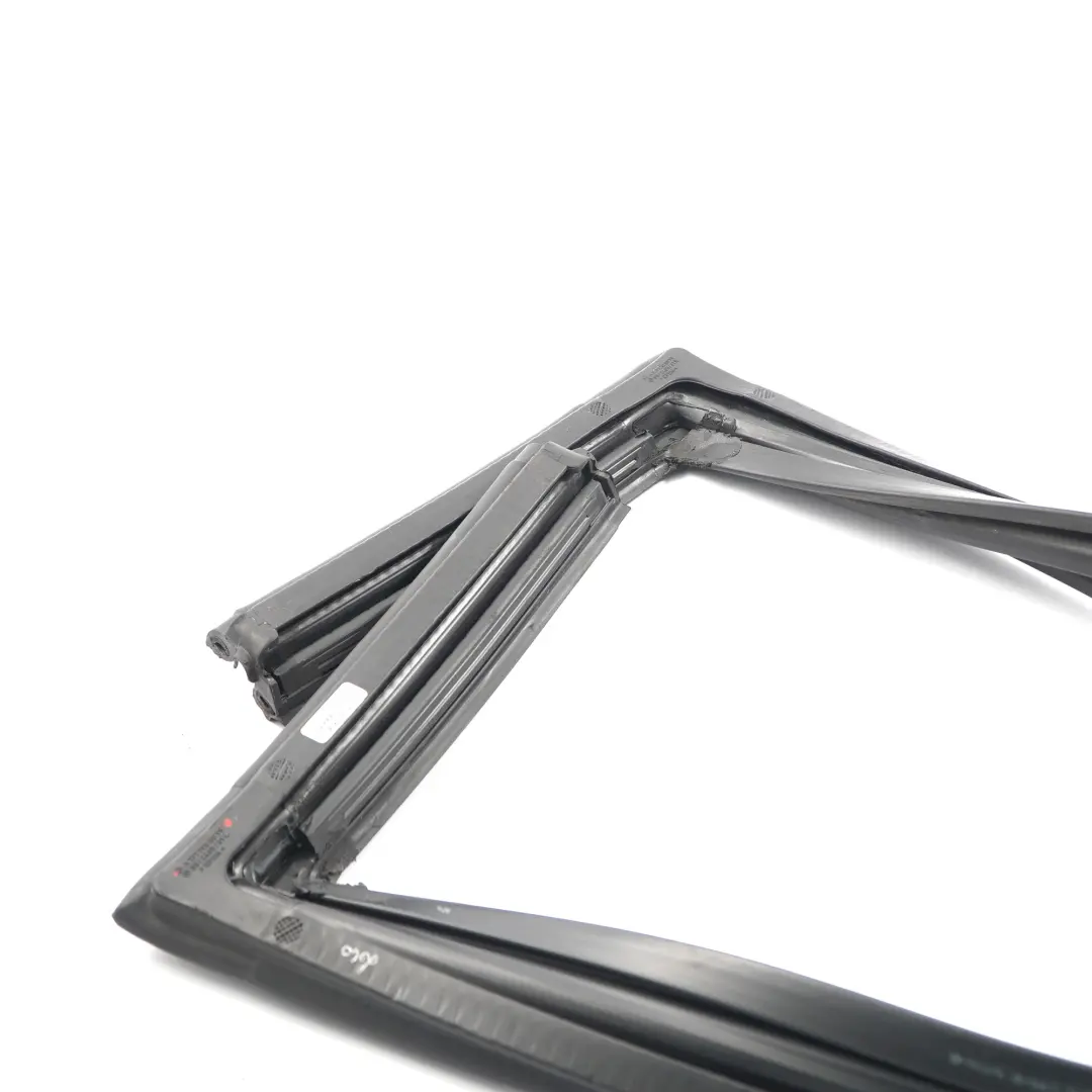 Mercedes SLK R171 Ventana trasera de sellado superior del sello goma - SKU A1717900098 - Número de pieza A1717900098