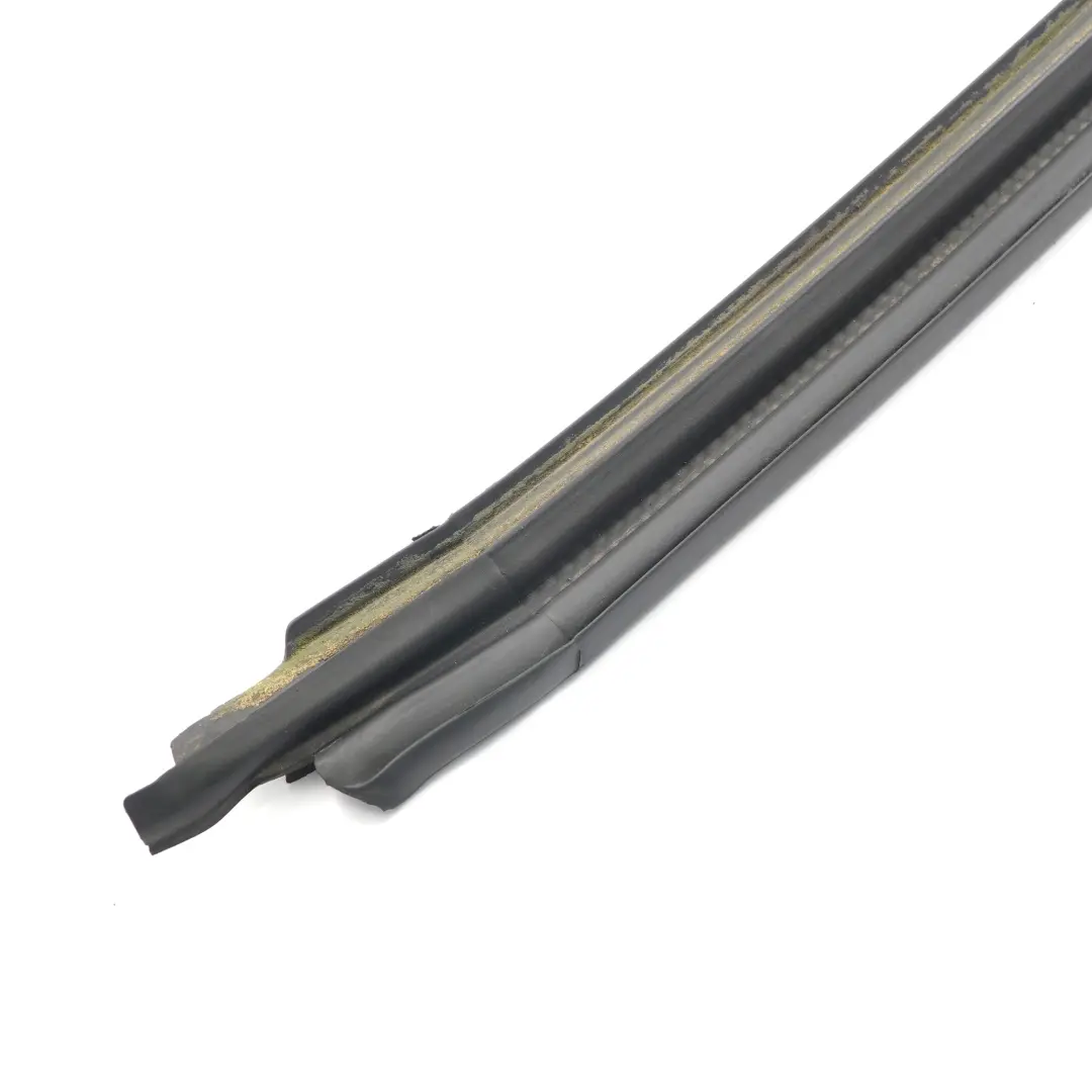 Mercedes Benz R171 Joint de bas de vitre arrière - SKU A1717900398 - Numéro de pièce A1717900398