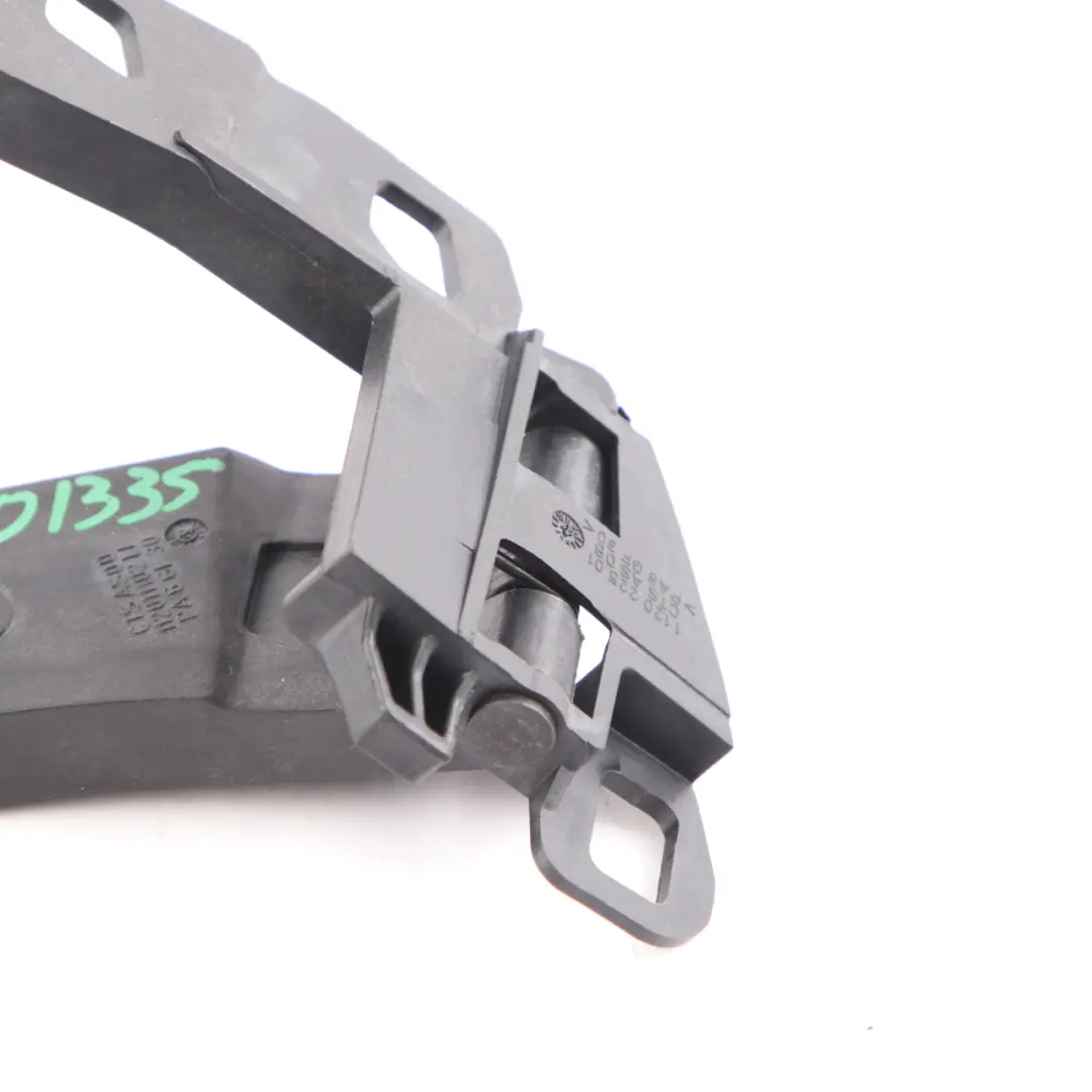 Volet de tablette arrière gauche support montage pour Mercedes SLK R171 à propos du numéro de pièce A1717901335 Mercedes SLK R171 Volet de tablette arrière gauche support montage - SKU A1717901335 - Numéro de pièce A1717901335