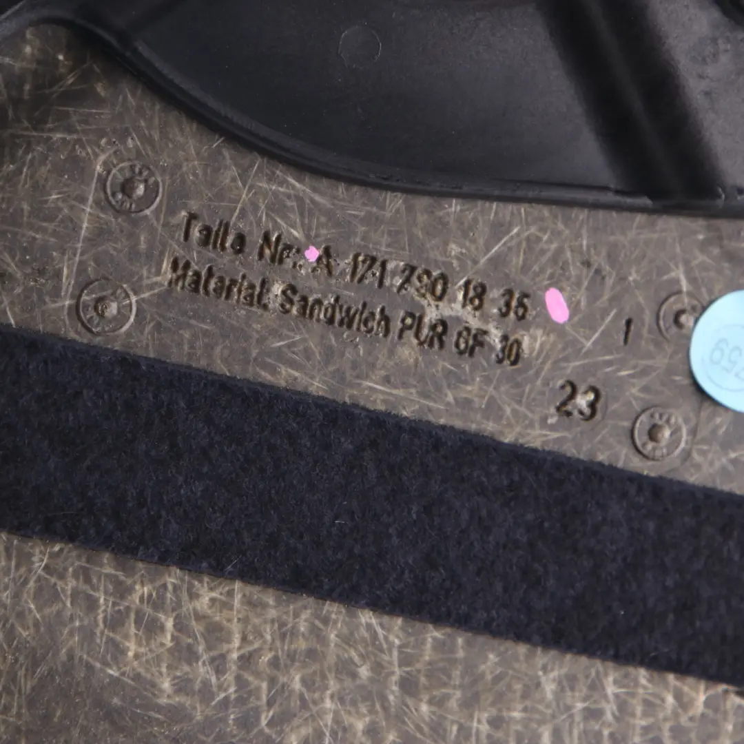 Ensemble de la capote Boîte Panneau Plateau Tablette Noir pour Mercedes SLK R171 à propos du numéro de pièce A1717901835 Mercedes SLK R171 Ensemble de la capote Boîte Panneau Plateau Tablette Noir - SKU A1717901835 - Numéro de pièce A1717901835