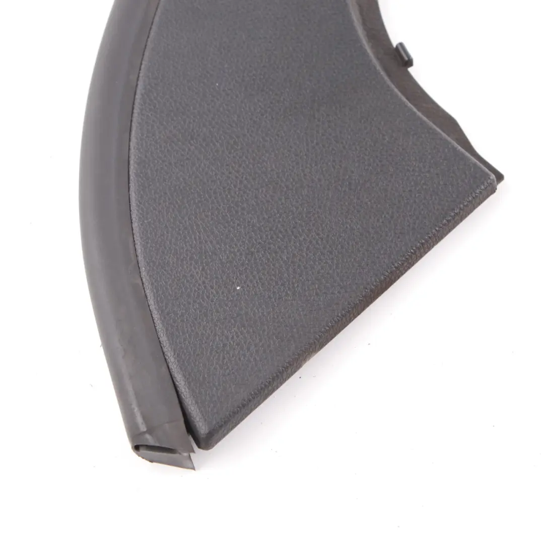 Osłona Zawiasu Prawa Tylna 112009702 do Mercedes R171 o numerze A1717902035 Mercedes R171 Osłona Zawiasu Prawa Tylna 112009702 - SKU A1717902035 - Numer Części A1717902035