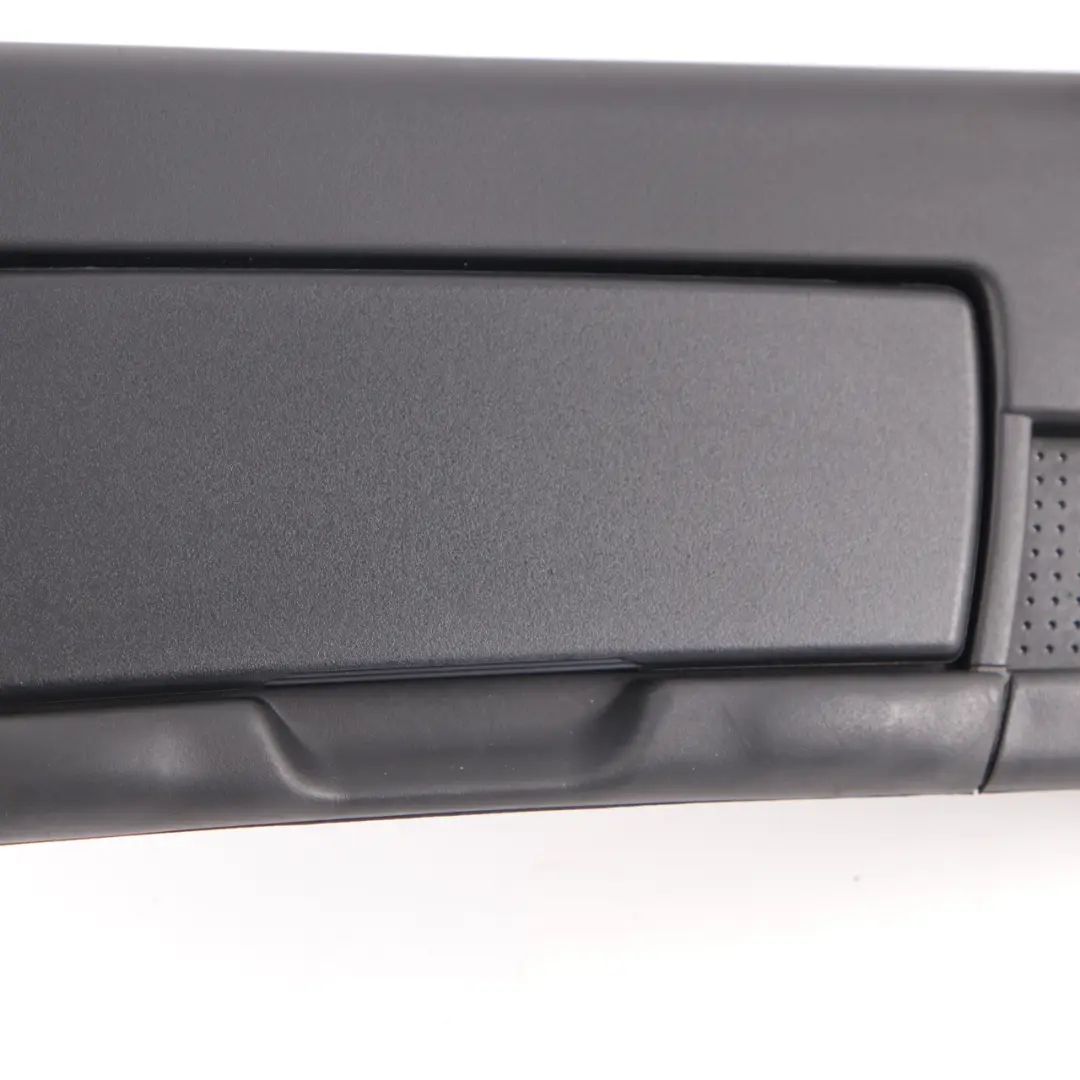 Copertura Visiera Parasole Anteriore Destro Nero per Mercedes SLK R171 con numero di parte A1718100210 Mercedes SLK R171 Copertura Visiera Parasole Anteriore Destro Nero - SKU A1718100210 - Numero di parte A1718100210