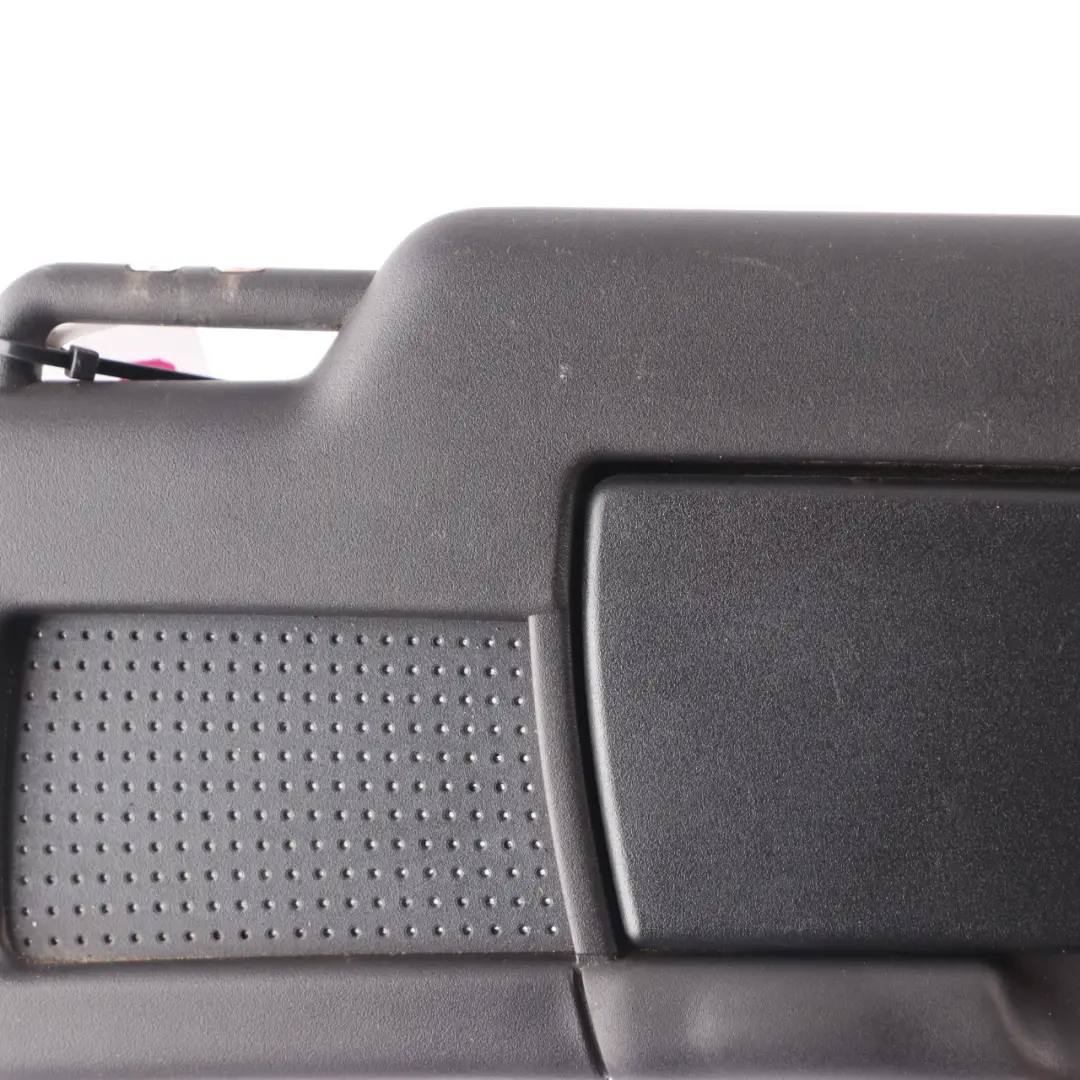 Sonnenblende Trim vorne rechts Spiegel schwarz für Mercedes SLK R171 mit Teilenummer A1718100410 Mercedes SLK R171 Sonnenblende Trim vorne rechts Spiegel schwarz - SKU A1718100410 - Teilenummer A1718100410