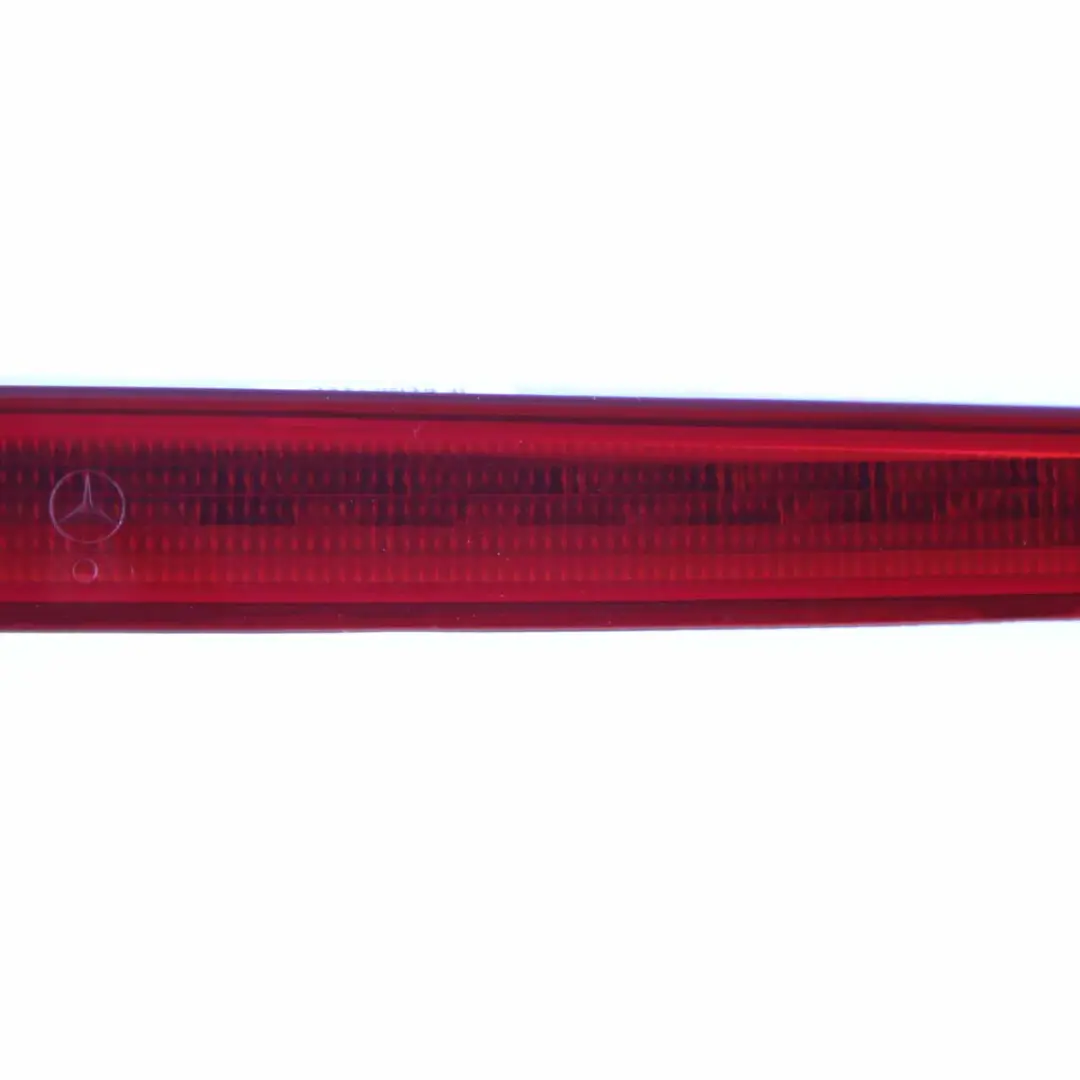 Terza luce stop freno posteriore rosso per Mercedes SLK R171 con numero di parte A1718200056 Mercedes SLK R171 Terza luce stop freno posteriore rosso - SKU A1718200056-1 - Numero di parte A1718200056