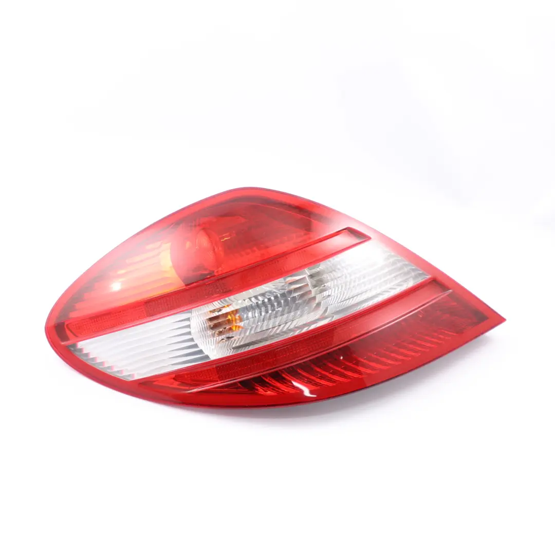 Feu arrière gauche Panneau latéral du feu arrière pour Mercedes SLK R171 à propos du numéro de pièce A1718200164 Mercedes SLK R171 Feu arrière gauche Panneau latéral du feu arrière - SKU A1718200164 - Numéro de pièce A1718200164