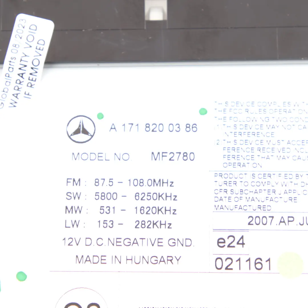 Stereoradio CD Player Hauptgerät für Mercedes SLK R171 mit Teilenummer A1718200386 Mercedes SLK R171 Stereoradio CD Player Hauptgerät - SKU A1718200386 - Teilenummer A1718200386