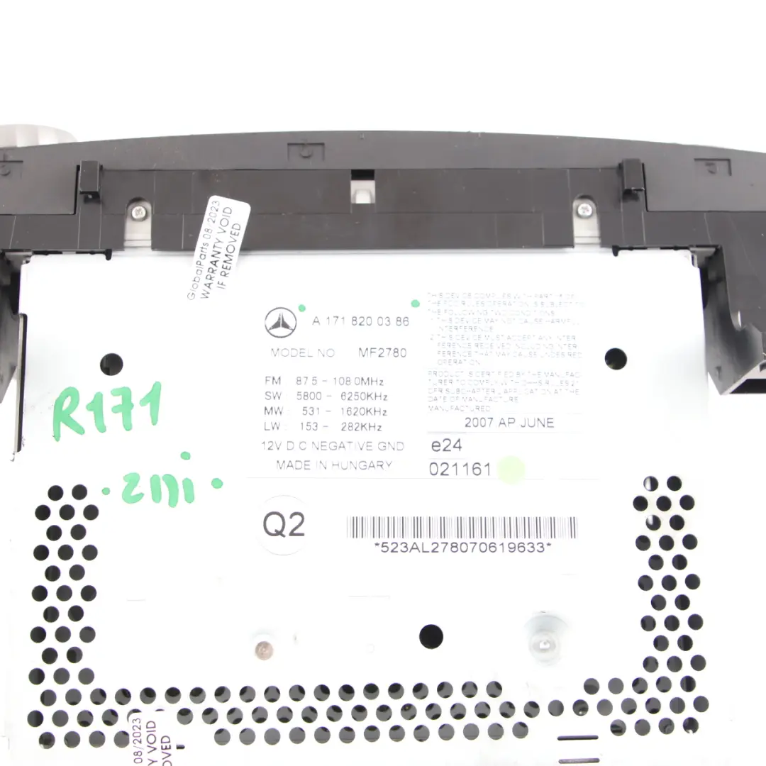 Stereo Radio CD Player Unidad principal para Mercedes SLK R171 con número de pieza A1718200386 Mercedes SLK R171 Stereo Radio CD Player Unidad principal - SKU A1718200386 - Número de pieza A1718200386