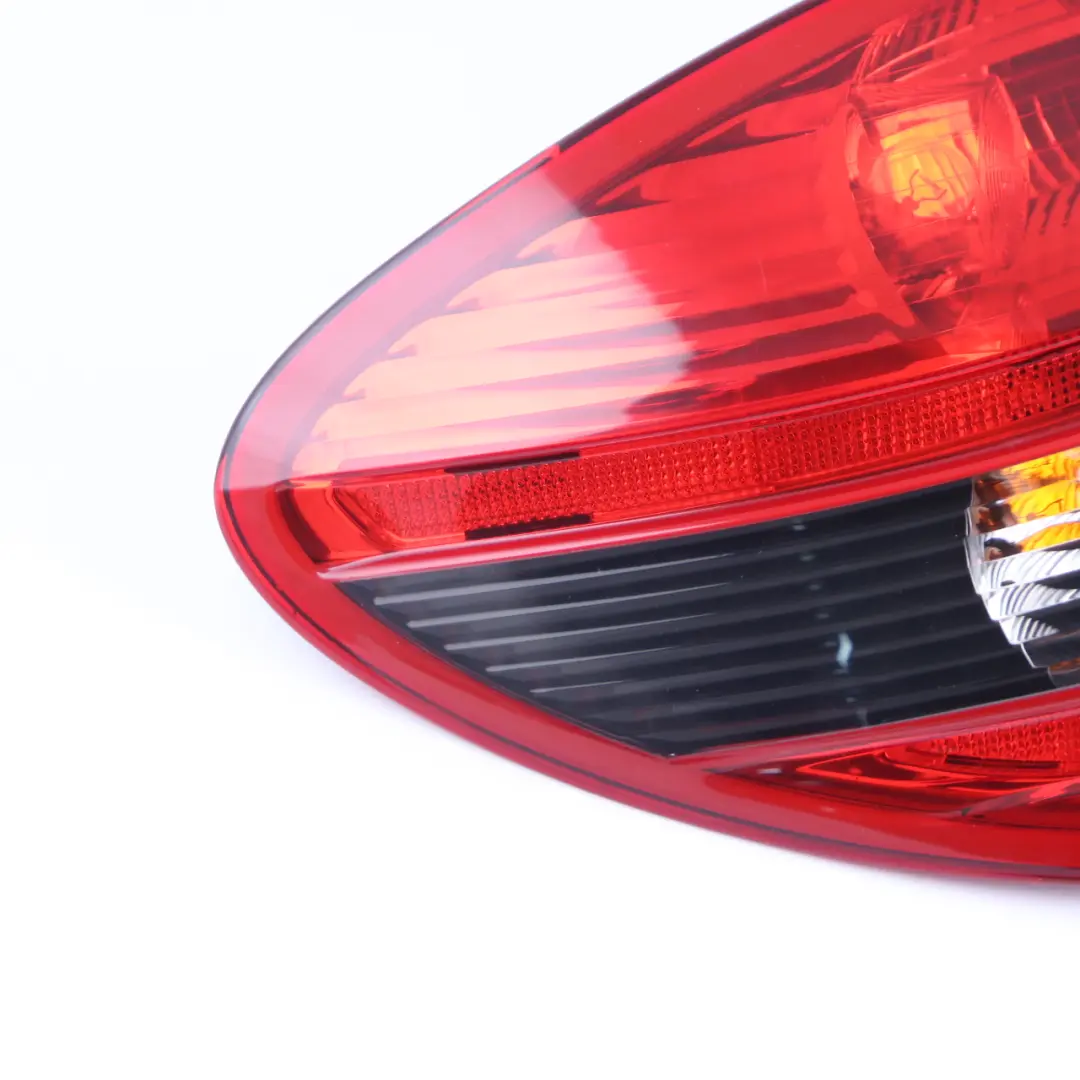 Rückleuchte Links Licht Seitenwandverkleidung für Mercedes SLK R171 mit Teilenummer A1718200564 Mercedes SLK R171 Rückleuchte Links Licht Seitenwandverkleidung - SKU A1718200564 - Teilenummer A1718200564