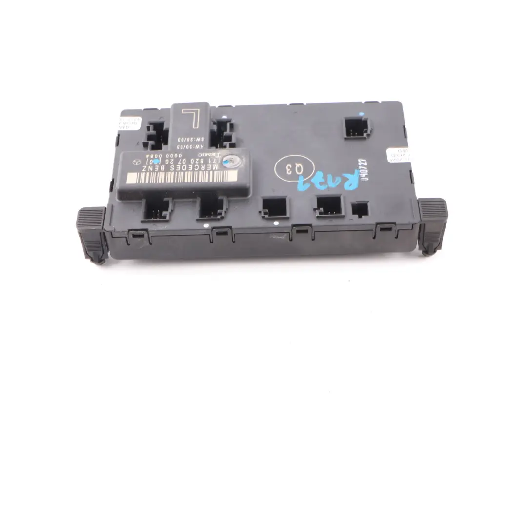 SLK200 Module Front Door Left Control Module Unit to Mercedes R171 with Part number A1718200726 Mercedes R171 SLK200 Module Front Door Left Control Module Unit - SKU A1718200726 - Part number A1718200726