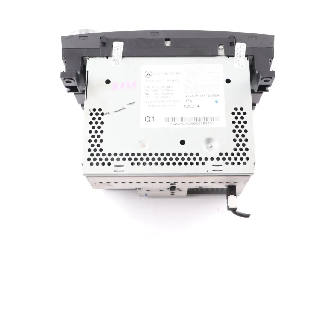 Stereo Radio CD Player Head Unit to Mercedes SLK R171 with Part number A1718200786 Mercedes SLK R171 Stereo Radio CD Player Head Unit - SKU A1718200786 - Part number A1718200786