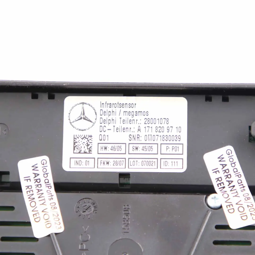 Mercedes SLK R171 Luz Techo Interior Delantera Interruptor Negro - SKU A1718201601 - Número de pieza A1718201601