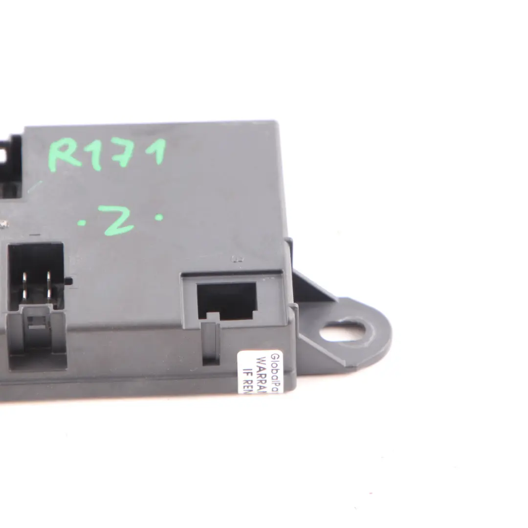 Heated Heating Control Unit Module ECU to Mercedes SLK R171 Seat with Part number A1718201726 Mercedes SLK R171 Seat Heated Heating Control Unit Module ECU - SKU A1718201726 - Part number A1718201726