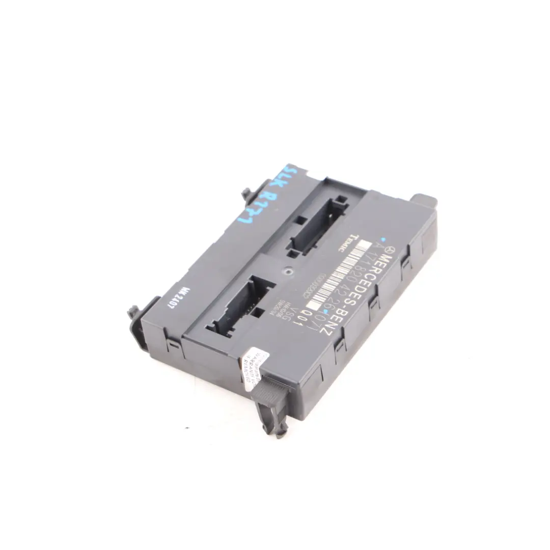 Roof Top Control Unit Module ECU to Mercedes R171 Convertible with Part number A1718204226 Mercedes R171 Convertible Roof Top Control Unit Module ECU - SKU A1718204226 - Part number A1718204226