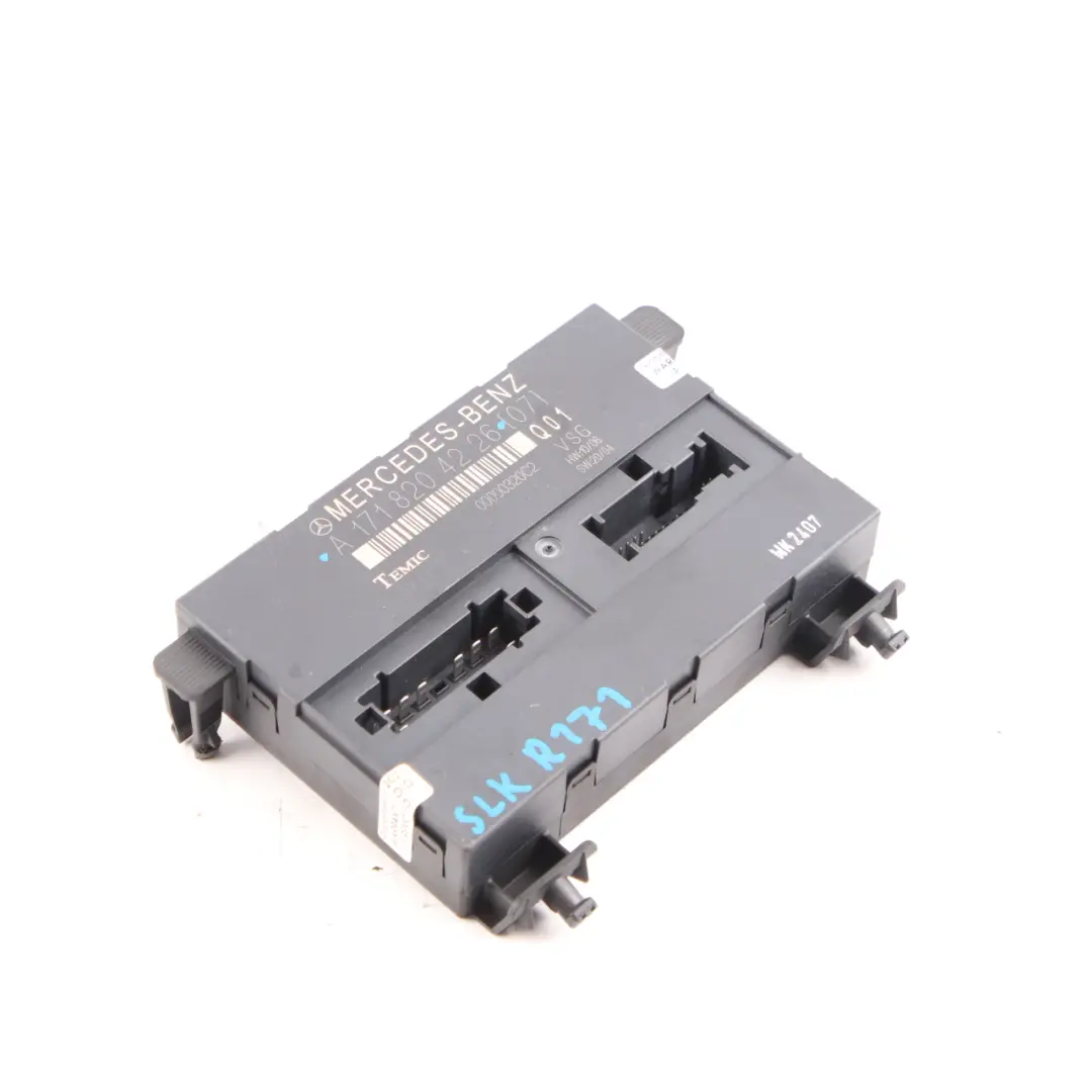 Module De Contrôle Du Toit ECU pour Mercedes R171 Cabriolet à propos du numéro de pièce A1718204226 Mercedes R171 Cabriolet Module De Contrôle Du Toit ECU - SKU A1718204226 - Numéro de pièce A1718204226