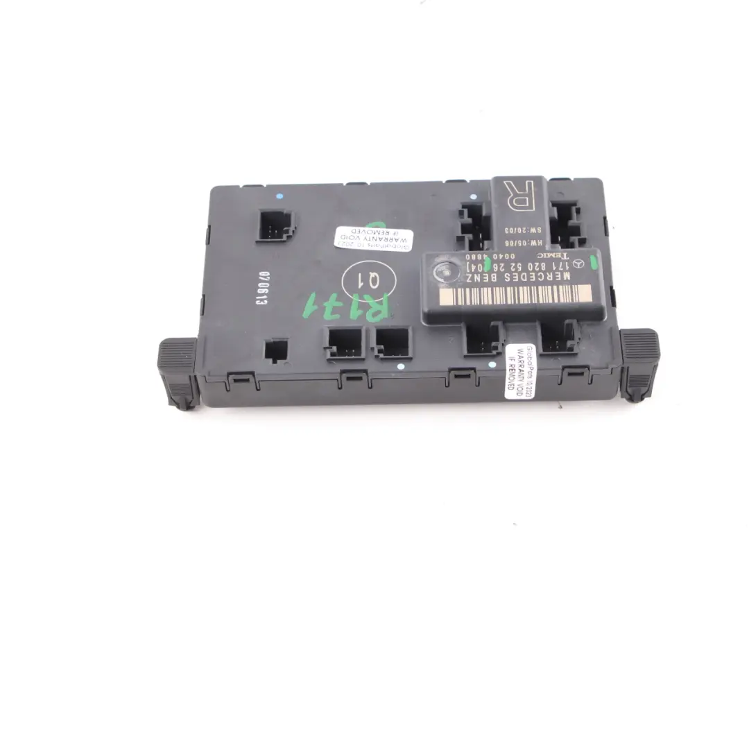 Module de porte avant droite ECU pour Mercedes SLK R171 à propos du numéro de pièce A1718205226 Mercedes SLK R171 Module de porte avant droite ECU - SKU A1718205226 - Numéro de pièce A1718205226