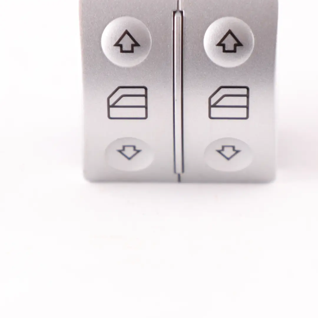 Interruttore alzacristalli lato guida Regolatore per Mercedes SLK R171 con numero di parte A1718205510 Mercedes SLK R171 Interruttore alzacristalli lato guida Regolatore - SKU A1718205510 - Numero di parte A1718205510